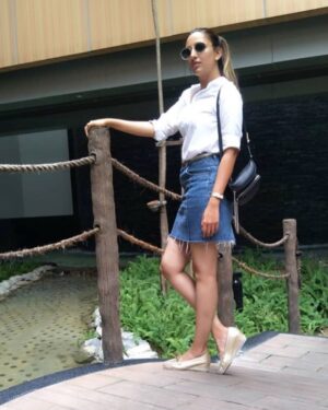 Thivya Naidu Instagram - Get up and chip away at ur weaknesses,one day at a time .Be better than you were yesterday ..