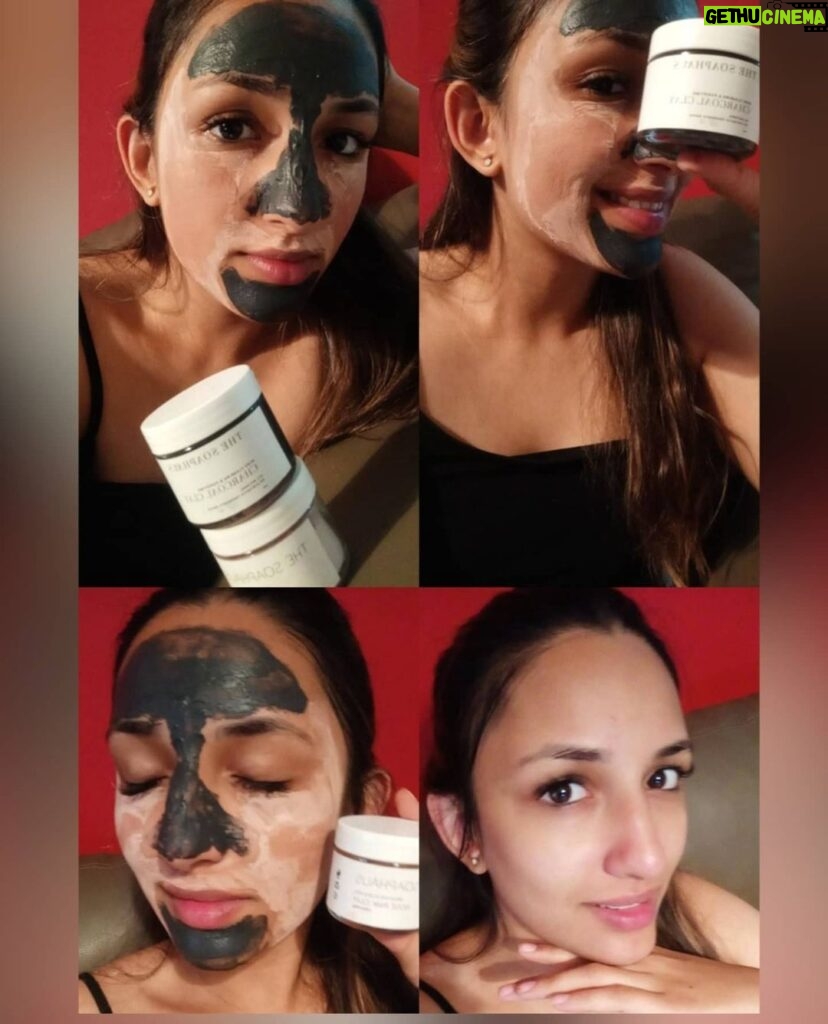 Thivya Naidu Instagram - Swipe right 👉👉 Multi-masking is all about mixing and matching a few skincare masks for your ultimate facial. This is because sometimes, a single mask isn't enough to suit all of your facial needs. And that's especially true if you have combination skin like me. I experience oiliness in my T-zone are and the other parts of my face are dry. It is worth trying multi-masking if you are someone with combination skin. I have applied the Charcoal Clay Mask on my T-zone and the Pink Clay Mask at the other areas of my face. Both these masks are from @thesoaphaus.my The pink clay mask has brighten my face as it mildly detoxes your face. The charcoal clay mask on the other hand is specially formulated for oily skin. It draws out impurities like dirt and oil from the skin's surface and helps leave your skin looking noticeably brighter, feeling clean and velvety-smooth.I personally love this product and I guess u guys shall try it too!! #thesoaphausmy #skincaretips #facemask #rosepinkclaymask #charcoalmask