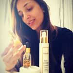 Thivya Naidu Instagram - Do you want flawless skin? Well if u do , treat ur skin with @vennilaaesha products! Check out their page for more info Set :- Milky cleanser 24k gold scrub & mask 24k gold glowing serum 24k gold pearl moisturiser @vennilaaesha #socialmediamarketing #skincareproducts #review