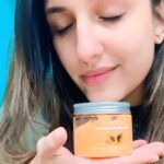 Thivya Naidu Instagram - We all need some deep exfoliation once in awhile to remove dead cells , impurities and excess oil for smooth glowing skin I love face scrubs . I always do natural scrubs at home with fruits & honey and this LITNA Papaya Honey Brightening Scrub , gosh my first impression after smelling it “Can I just eat this “! This product is lovely! It make my skin feels so soft and silky ! Total winner ❤️ #papayasoap #papayacream #papayapearl #papayafruit #litna #papayaextracts #papainisamazing #healthyskin #gentleonskin #allnatural #ecofriendly #feelingfresh #halal #papaya #skincare #natural #litnaskincare #litnapapayahoneybrighteningscrub #papayascrub #honeyscrub #scrub # brightening #bodyscrub #vegan
