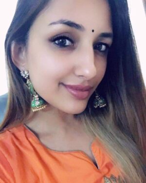 Thivya Naidu Instagram - 🍊