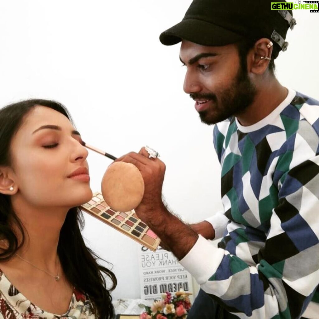Thivya Naidu Instagram - This lil brother @ talented n professional MUA @brriyanjohn.official Passionate about makeups , he accept critics to improve his makeup skills ,talented, updated with fashion n makeovers .. I appericate u for giving out the best for me always ..thank u This guy will go far ..❤️