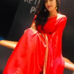 Thivya Naidu Instagram - Red ❤️ Makeover by : @jiyasartistry (thank u so much dear love ur work!! ) Credits to : @c.kumaresan Saree : @livsarees