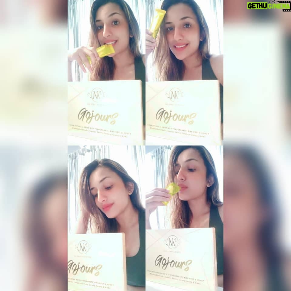 Thivya Naidu Instagram - Make Gojours as your daily routine because it has so many benefits in a sachet! I've been consuming it for a month plus now ..This supplement works amazing for your skin as it helps to repair your dull skin, treat acne ,open pores ,helps to remove toxins and gives u glowing skin! Go and get yours now ! I bet you will love it!! @gojours.hq #gojoursdrink #letsgojours