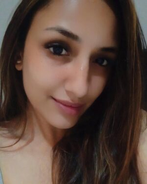 Thivya Naidu Instagram - Hi