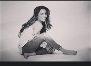 Thivya Naidu Instagram - Oh hey 2020, so excited for another year on this crazy journey of life .cant complain about 2019 but i have faith that 2020 will be even better..2019 is a year of self discovery.i learnt so much. Do what i think is the best for me,discovered my weakness , be with who i love and do what i love , went thru heartbreak, depression , moved on much stronger ,worked harder , planned my dreams ,worked towards my passion and loved n lived every bit of it! And i believe What seems unfixable will soon fall into place! Every doubt you have about ur future will be proven wrong!

It was crazy but thanks for the beautiful memories 2019!!thank u to those who have been very supportive towards me ! U know who u are !! Believe in urself and trust that 2019’s obstacles prepared u for 2020’s blessings!
Lotsa ❤️
2020-Bring it on !!