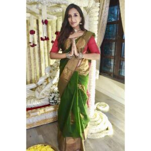 Thivya Naidu Instagram - Happiness is in the air because it is the ambiance of Diwali which is everywhere. Shower love, care, and joy on everyone you meet. Rejoice on this blessed occasion and spread sparkles of peace and goodwill. Have a Happy Diwali!