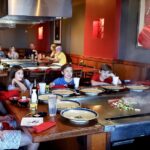 Thomas Beatie Instagram - Festin spécial pour grand garçon Austin! 🍤🍱🎁🎈 Special feast for big boy Austin! Ah-So Sushi & Steak