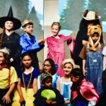 Thomas Beatie Instagram - Tellement fier de mon bébé ... hier soir, Susan était Raiponce dans sa pièce de théâtre à l'école. 😀👑❤ So proud of my baby... last night Susan was Rapunzel on her school play. Phoenix, Arizona