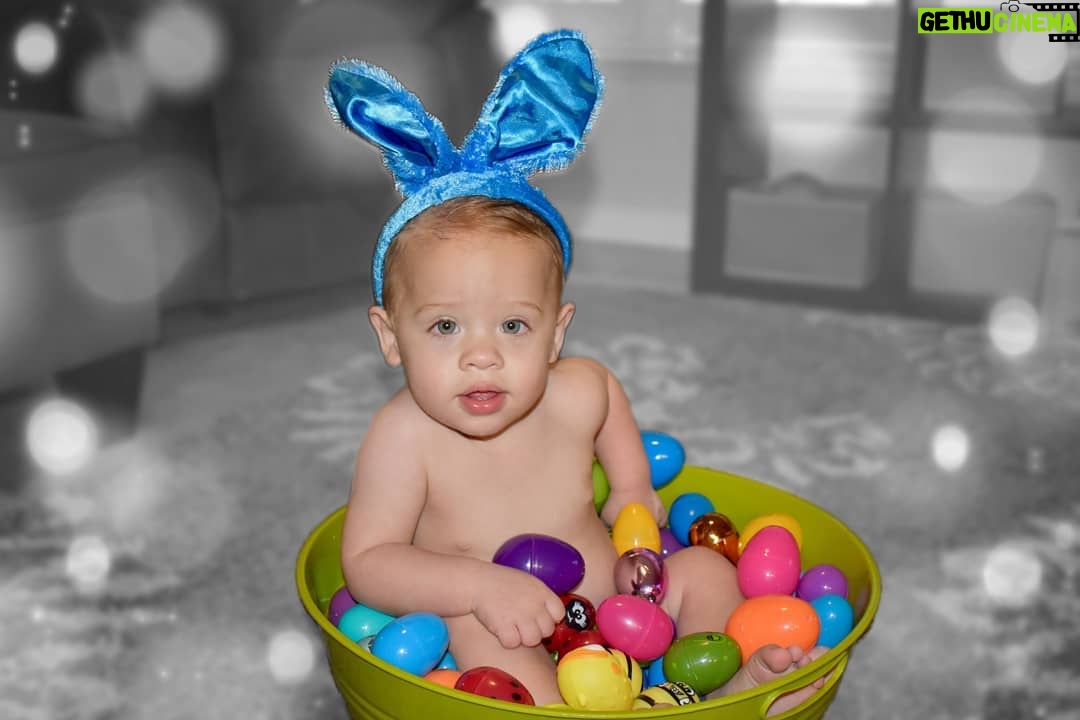 Thomas Beatie - 740 Likes - Jackson's Big Easter! 🤗❤🐓