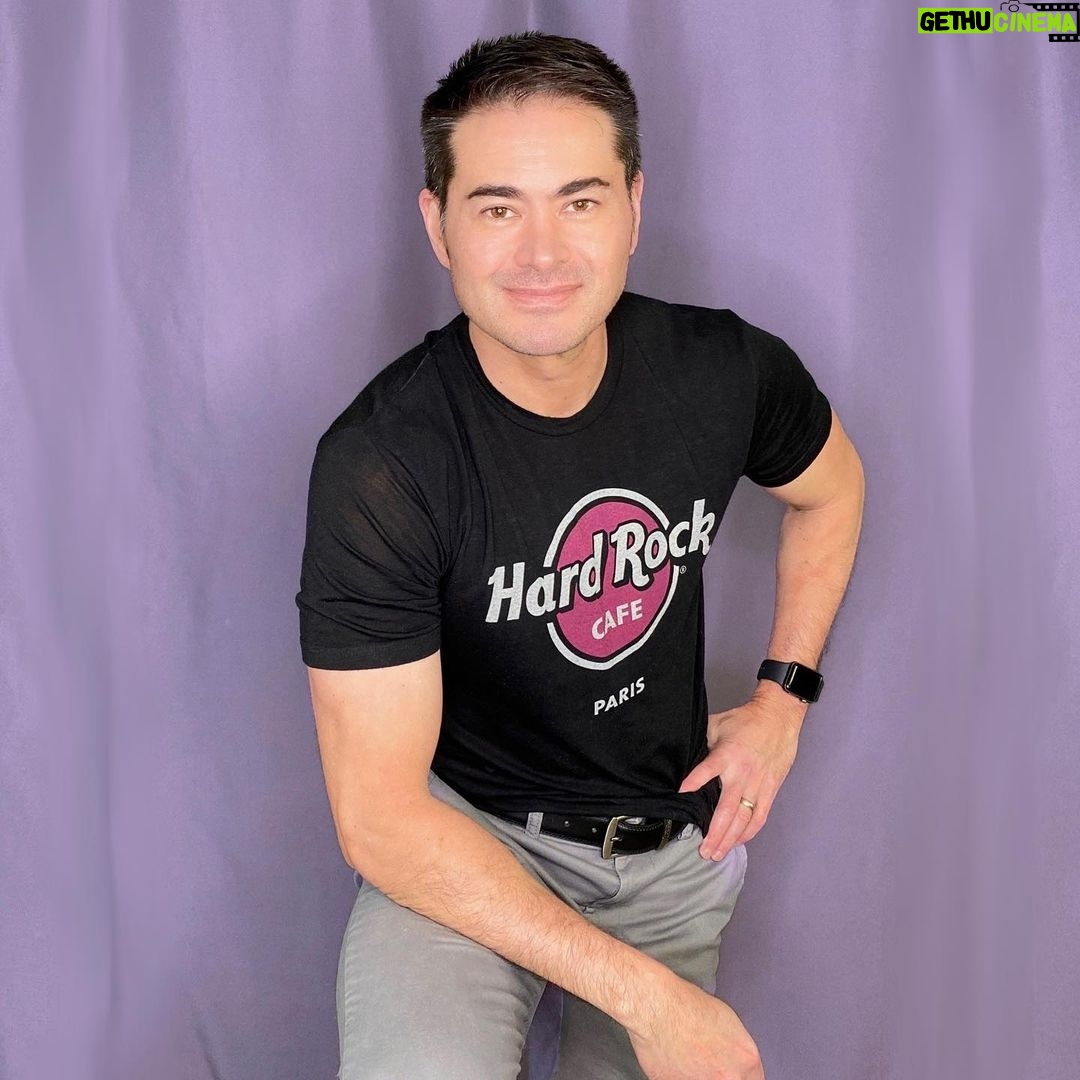 Thomas Beatie - 352 Likes - Eh bien, j'ai officiellement 29 ans - encore une fois! 🥳🎂📽️ Well, I am officially 29--again!