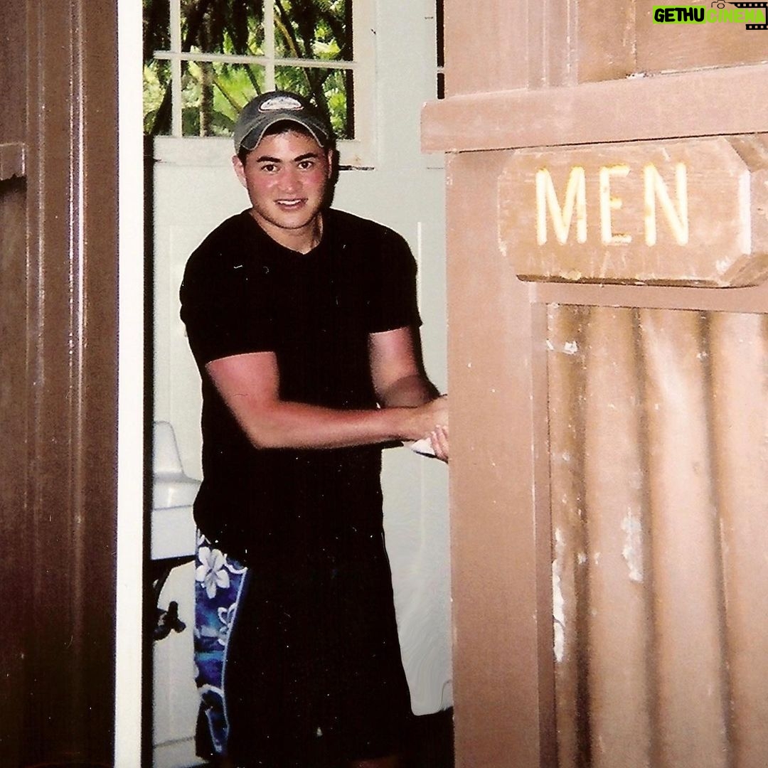 Thomas Beatie - 463 Likes - J'ai fait la transition légalement il y a 20 ans. C'est génial d'avoir mon anniversaire en tant qu'homme de 20 ans! 🎂🎁 I legally transitioned 20 years ago. It feels awesome to be having a birthday as a 20-year old man!
