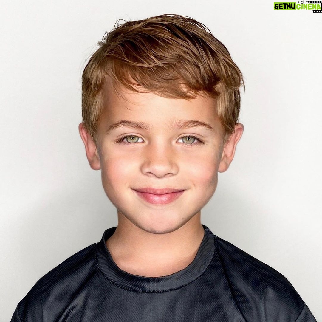 Thomas Beatie - 530 Likes - lituanien, irlandais et philippin. Merci @23andme 😍🎁 This is our little Lithuanian, Irish, Filipino. Thank you 23andme for what you do!