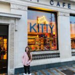 Thomas Beatie Instagram - A little girl’s paradise: Kitty Cafe! She was irresistable with the perfume of her tuna sandwich! 😍😺☕️🥪 Le paradis d'une petite fille: Kitty Cafe! Elle était irrésistible avec le parfum de son sandwich au thon!