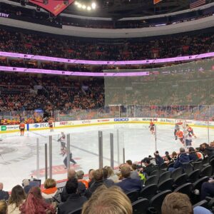 Thomas Hannifan Instagram - Solid night @philadelphiaflyers
Thanks @seth_coop!