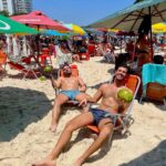 Tiago Careto Instagram – Vida de carioca com sua cadeirinha e seu coco gelado 🥥🌴🇧🇷

#riodejaneiro #carioca #🇧🇷 Praia do Pepê
