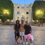 Tiago Careto Instagram – Pensamos nisso, mas acabamos por decidir não assaltar o banco de espanha, dava muito trabalho e nós somos pessoas sérias 😜🤣 #chicasguapas Seville, Spain