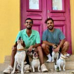 Tiago Careto Instagram – Novo serviço, passeamos, alimentamos, acolhemos, damos banhoca, preparamos a caminha e damos muitos miminhos a cães na zona de #cascais 

A @hyndia escolheu o nosso serviço, mas também é a nossa única cliente. 

Ps: não aceitamos outros ✌🏽🤣 Cascais