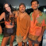 Tiago Careto Instagram – Estes 2 amores vieram visitar-me ao Rio 🇧🇷 
Quero proporcionar-lhes as férias da vida deles portanto estou a sacar dos trunfos 😜
Chamei a @lorenabenttes e fomos até à Rocinha.
Começámos por fazer umas comprinhas no Camelódromo e depois “pegámos carona” de um moto táxi e subimos ao Miradouro da Rocinha para ver o pôr do sol, petiscar e ouvir um sambinha. Depois foi carona de volta mas decidimos fazer uma parte do caminho a pé porque a descer todos os Santos ajudam, certo?! 😂
Como dizem os brasileiros “super amei”!!! Obrigada Lorena, cê arrasa 😚

#miradourodarocinha #rocinha #camelódromo #brasil #rio #riodejaneiro #superamei