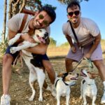 Tiago Careto Instagram - Adoramos fotos de família 👬🏽🐶🐶🐶 Cascais