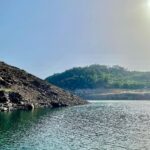 Tiago Careto Instagram - Mais um domingo em família na Barragem do Cabril em Pedrógão Grande 🦭💦 Um espaço incrível onde podemos estar com as nossas cadelas à vontade, envolvidos por uma natureza e tranquilidade indescritíveis e a água é limpa e quente ✨💙 _____ #turismocentrodeportugal #pedrogaogrande Barragem Do Cabril