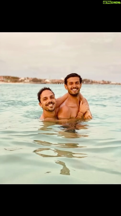 Tiago Careto Instagram - Quase quase a entrar de férias!!! Quem já foi e quem está a ir? Vou para o Algarve novamente e aceito sugestões de cenas variadas, spots, restaurantes, praias, diversões, sítios para ir com animais… contem-me tudo!!!