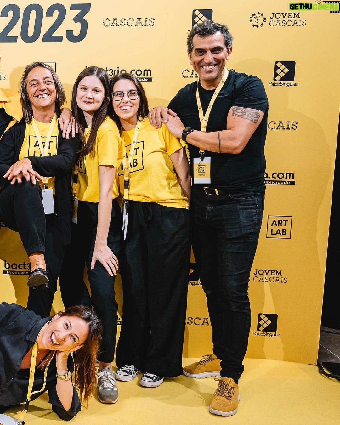 Tiago Careto Instagram - Dia Mundial da Dança 23, um dia de muito amor e felicidade. Celebrar este dia é mais especial há 4 anos, marca o início de tudo, o primeiro dia da @artlab.pt 💛 Cascais