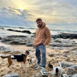 Tiago Careto Instagram – Domingo na praia ⛅️ Parede, Lisboa, Portugal