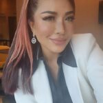 Tiara Jacquelina Instagram - Minutes before walking in to speak at the @affinmy "Propelling Malaysia Forward" conference today. It's black and white day today, for a change. And wearing my hair up in a point tail, ala @arianagrande konon 😆 Trying to muster up as much queen energy as I could, before walking in 😅👑 AffinMy