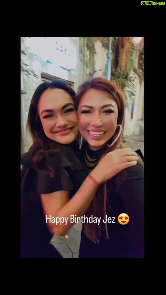 Tiara Jacquelina Instagram - Happiest birthday to someone who inspires me so much - she's the perfect package of beauty, brains, positive energy and what a go-getter! Love you lots my darling sista @drjezaminelim, hope you're having the best birthday of all time 😍