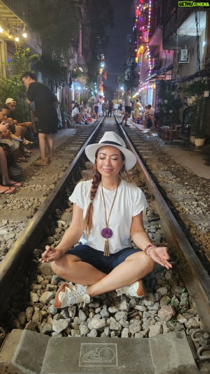 Tiara Jacquelina Instagram - Behaving like typical tourists, we decided we must experience #hanoitrainstreet, where a train passes through just inches in front of you 😄 We waited along with a couple of hundred tourists in cafes that have sprung up all along the most narrow stretch of railway tracks in #HanoiOldQuarter, for the 7pm train that finally passed through at 7.30 for all of ONE fairly thrilling second. @effendilovescoffee calls it a scam, but I'm gonna say it's part of the #Hanoi tourist experience, haha. The drama and theatre of it all was a thrill enough for me 😄 Train Street, Hanoi