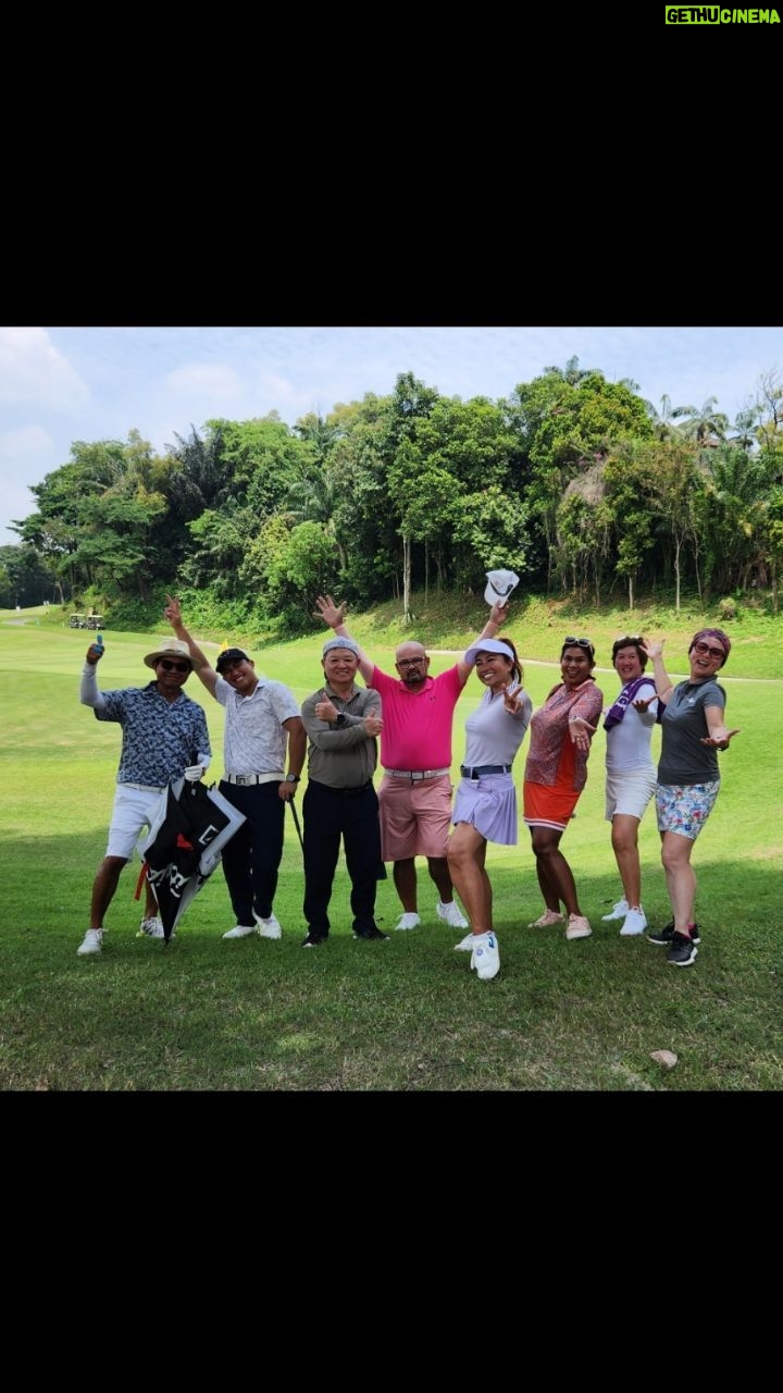 Tiara Jacquelina Instagram - This was the game of first complete 18 holes I'd been training to play - with our friends from the UK Joyce and Eddie, my sister Carol, club champion Tina, @harithiskander, my hubby Effendi and son Dani. It was a rough first tee off, as you can hear from Dani's reaction π€ͺ but everyone was SO encouraging.- I love how they yelled "good shot" even when I was just so so - but it took the pressure off and my game improved so much over the 18 holes, so it was a good first outing for me, yay!!! πββοΈβ³οΈπ€Έπ½ββοΈ #TiaraJsGolfJourney #Golf #girlswhogolf Mines Golf & Country Club
