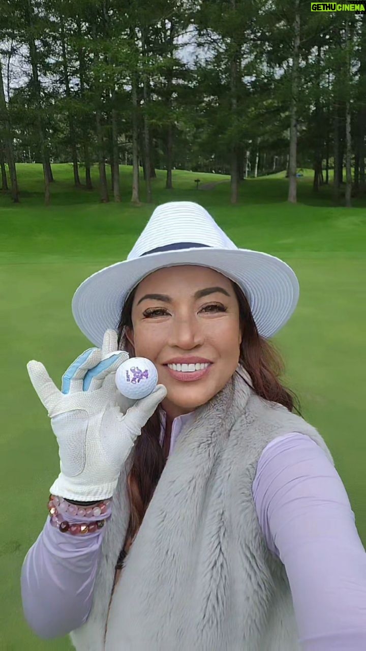 Tiara Jacquelina Instagram - Guess who got her first ever bogey today 😍😍😍 not bad huh, after 10 golf lessons at @bigshot.asia, and then playing my first ever 18 holes here at the beautiful @rusutsuresort_official Wood Course. It was a par 3 hole, and I was lucky enough to have a good drive, chipped it on to the green, then 2-putted. 😆 #golf #girlswhogolf #golfstagram #TiaraJtravels #TiaraJinJapan Rusutsu Resort (Official)