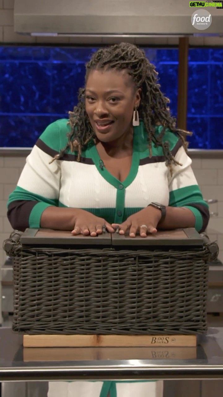 Tiffany Derry Instagram - Who doesn’t love a gift on Chopped!!! Let’s be honest I love gifts from any and everywhere lol!! Let me break down this #chopped challenge box for you!! Did you catch Chopped last night on @foodnetwork #shef #cheftiffanyderry Food Network "Chopped"