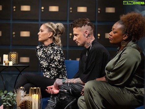 Tiffany Derry Instagram - Bobby Flay has all the heavy hitters coming for us!! Make sure you watching tonight because I don’t think I have ever cooked as hard as tonight!!! It’s been a bit weird cooking so intensely against friends but definitely a fun process!! My favorite part is once we finish cooking and having a chance to taste each other food. This is the first season we have been able to do this not necessarily for the show but just a chance for all of us to talk about how we did something and learn from each other. Tonight, Tuesday, September 12th at 9pm- “Titans vs Jose Garces” Iron Chef Jose Garces keeps Bobby Flay's Titans on their toes in three rounds of flavor-packed cooking. Using his unmatched strategy, Chef Jose shocks Brooke Williamson with his round-three ingredients, and Brooke will either trot away from the challenge or impress judge @aliyaleekong to score a win for the Titans. #BobbysTripleThreat @foodnetwork Looking over our pics they are so intense but so many thoughts are usually going through our head. They are actually quite funny to look at now the fact that I am not showing one dimple!! Who is that chic?