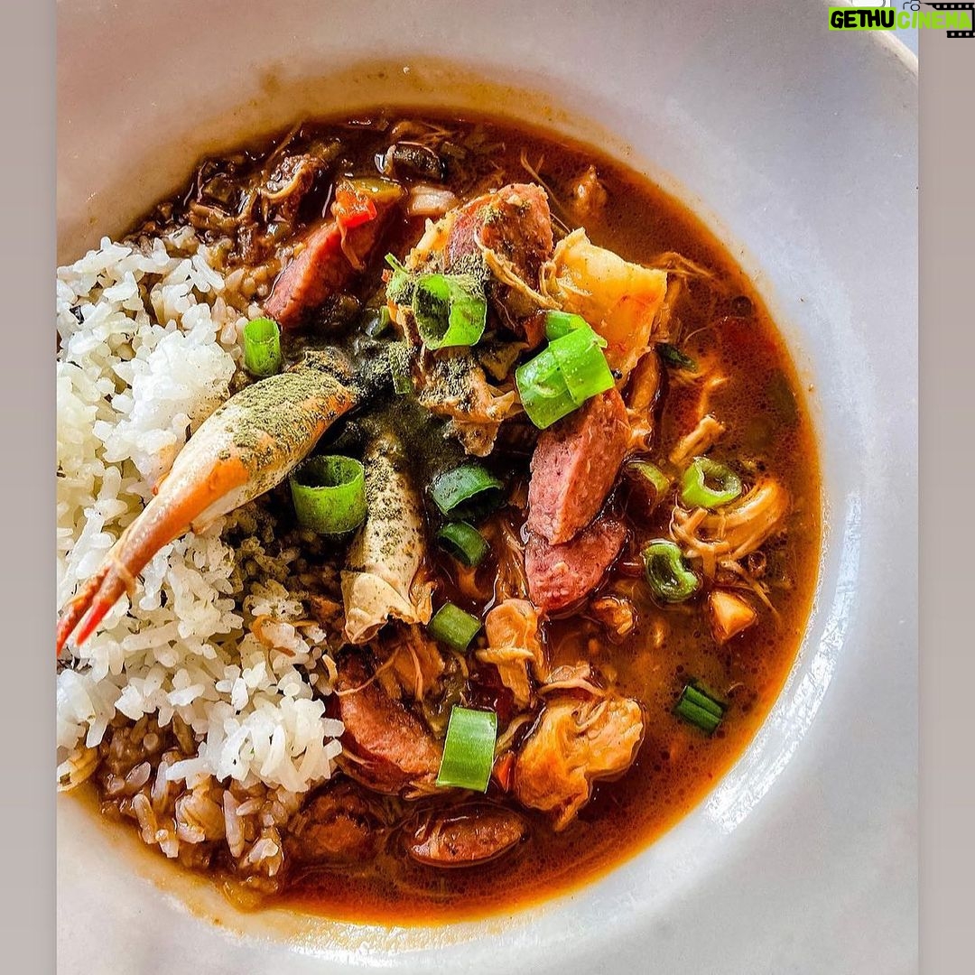 Tiffany Derry Instagram - Christmas Eve is almost here and that means we packing up Gumbo and Coquito for you to share with your family. If you haven’t placed your order yet at @rootssouthtable you about to miss out because cut off time is tomorrow. Stop what you doing and place your orders now every year y’all try to hunt me down saying you forgot to place your order and could I squeeze you in. I love y’all but it you don’t place that order online you won’t have it. Remember it comes cold we will also put your rice on the side and all you have to do is heat everything up. There is enough for 4 normal bowls of gumbo but the pros always get two half gallons so there’s leftover!! Pick up is Christmas Eve and all info on Roots Website under Shop. The link in bio!!! Roots Southern Table