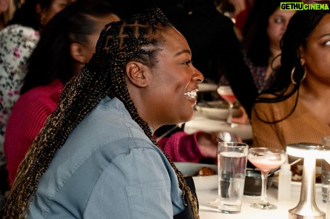 Tiffany Derry Instagram - Last night, we had an evening full of laughs, great food, and delicious cocktails while we watched the season premiere of Worst Cooks in America with @mastercheftd! Did you watch the episode? Tune in every Sunday on @foodnetwork at 7pm CST!