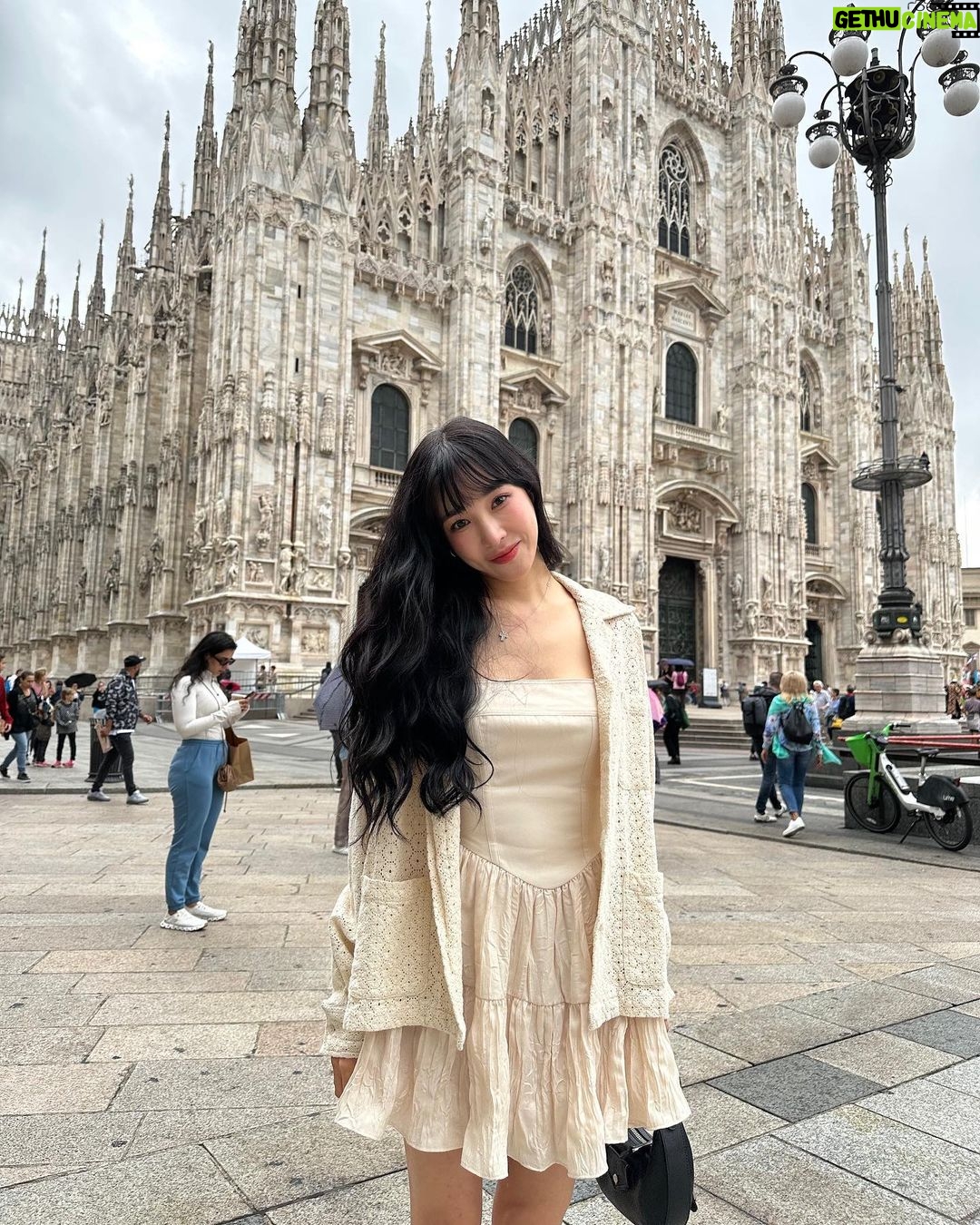 Tiffany Young Instagram - day off at the duomo