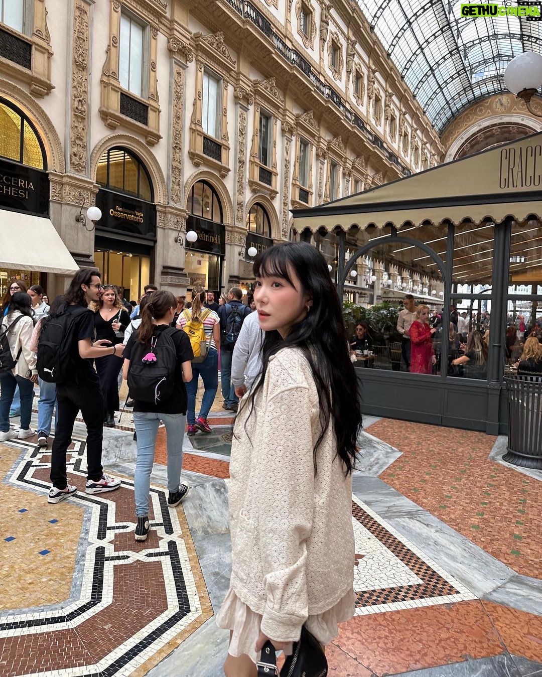 Tiffany Young Instagram - day off at the duomo