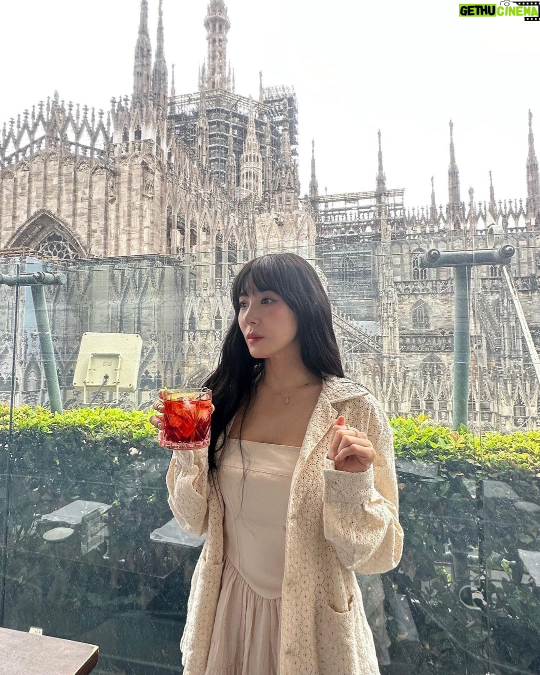 Tiffany Young Instagram - day off at the duomo