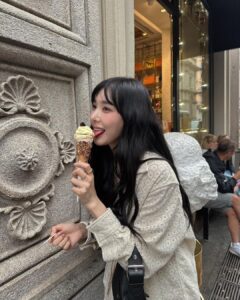 Tiffany Young Instagram - day off at the duomo