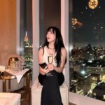 Tiffany Young Instagram - was so excited to join dive studios in NYC again, to kick-off New York Fashion Week with my new Galaxy Z Flip 5! more exciting stuff coming soon with @samsungmobileusa and @thedivestudios #SamsungxDIVE @samsungmobileusa @thedivestudios