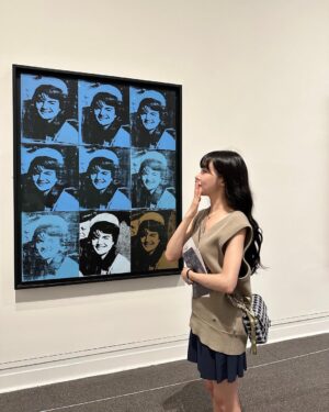Tiffany Young Instagram - birthday lunch at the museum 🍪