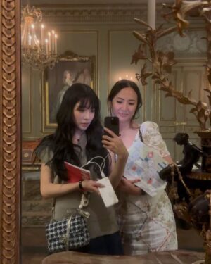 Tiffany Young Instagram - birthday lunch at the museum 🍪