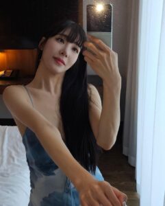 Tiffany Young Instagram - it was so great seeing everyone at the SAMSUNG GALAXY EXPERIENCE SPACE in NYC. had the most wonderful time together & i cant wait to see you all again ! @samsungmobileusa @thedivestudios