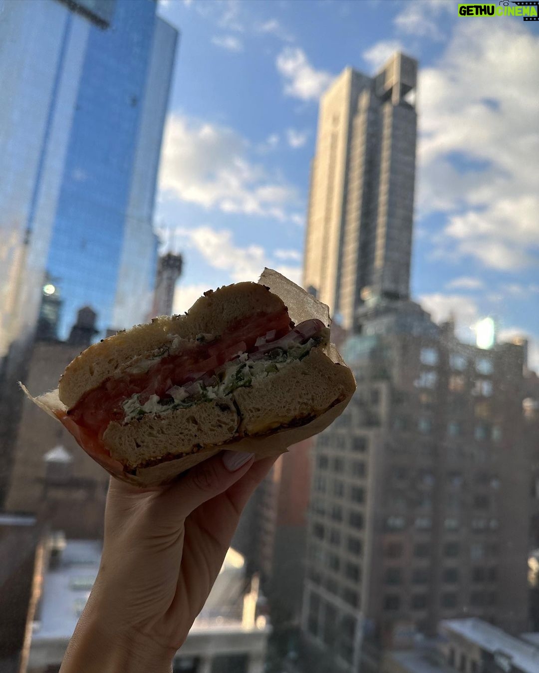 Tiffany Young Instagram - 72 hours in nyc 🍕