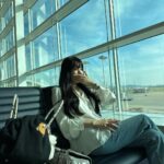 Tiffany Young Instagram - see you so soon in nyc at the samsung experience space located at 50 West 34th St. this Saturday, July 29th at 1pm ET, @samsungmobileusa @thedivestudios ✈️ #SamsungxDIVE #GalaxyExperience Space #JoinTheFlipSide #DIVEStudios Join the priority list by visiting samsungilp.divestudios.io