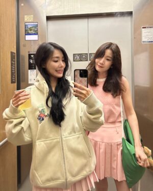 Tiffany Young Instagram - the green cup 💚