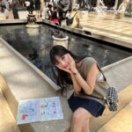Tiffany Young Instagram - birthday lunch at the museum 🍪
