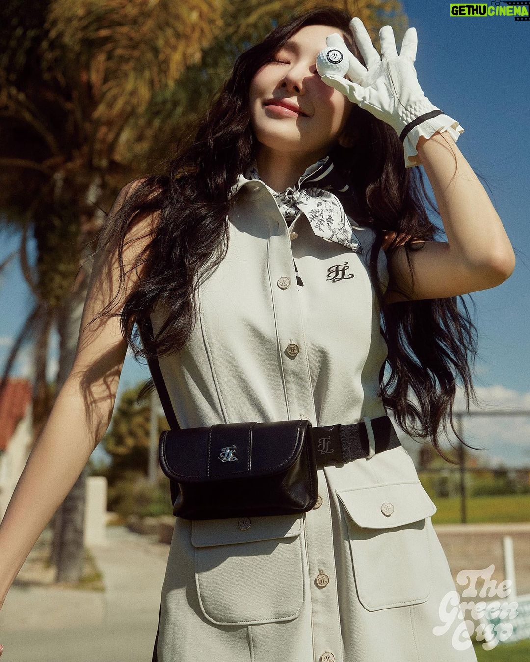 Tiffany Young Instagram - @thegreencup.official @fairliar_official 🌴